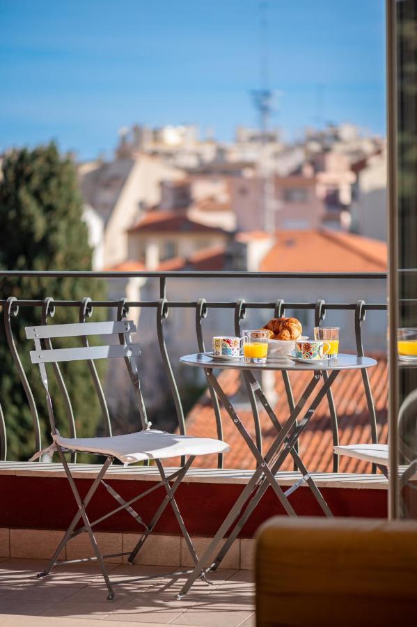 La Fabrique à Poupées Acomodação com café da manhã Menton Exterior foto