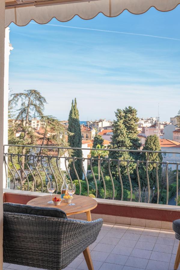 La Fabrique à Poupées Acomodação com café da manhã Menton Exterior foto